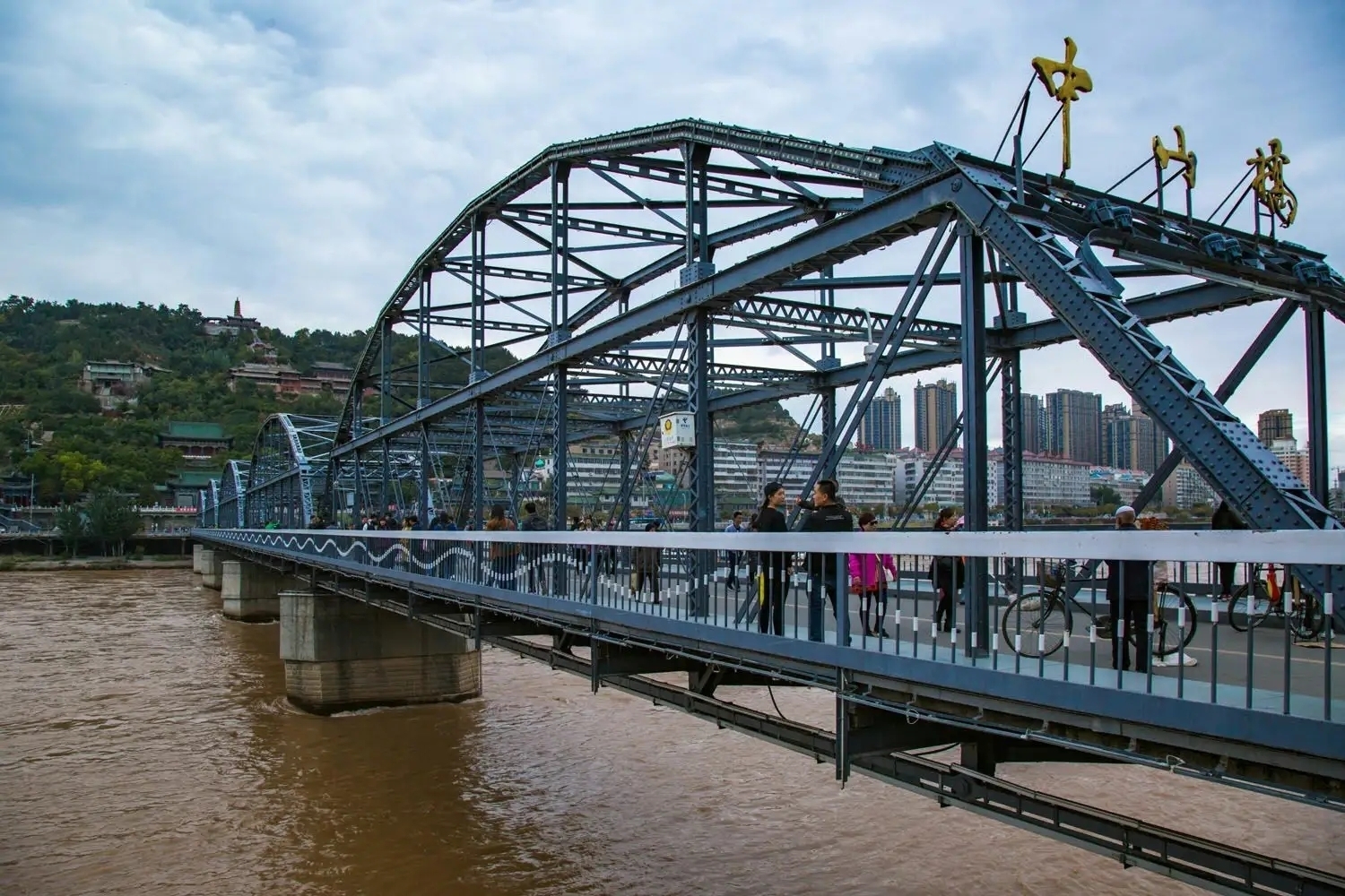 甘肃旅游景点大全(甘肃旅游景点大全介绍)-第1张图片